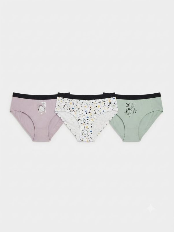 Trio slips girl SOPIE (0,10)