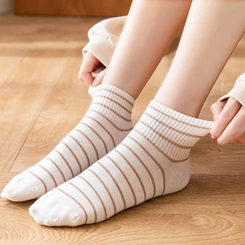 KC452 ស្រោមជើងនារី - Women Socks 5 Pairs