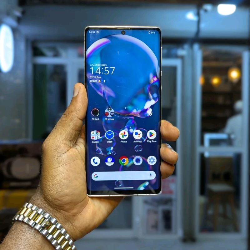 Sharp Aquos R6