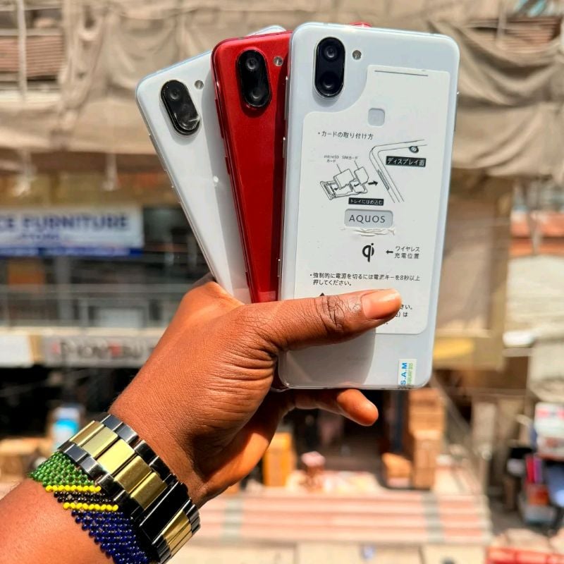 Sharp Aquos Sense R3