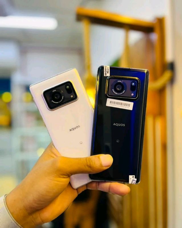 Sharp Aquos R6
