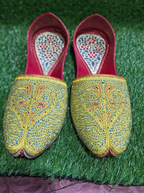 Khan Zada - Royal Handcrafted Premium Men's Khussa | Luxury Pakistani Wedding Shoes