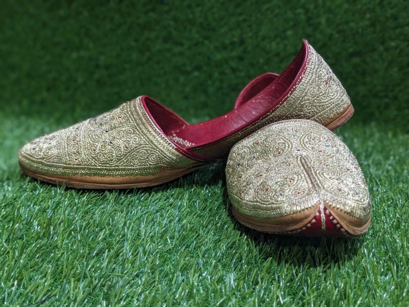 Khandaani King Tila - Royal Handcrafted Premium Men's Khussa | Tilla Embroidered Wedding Shoes