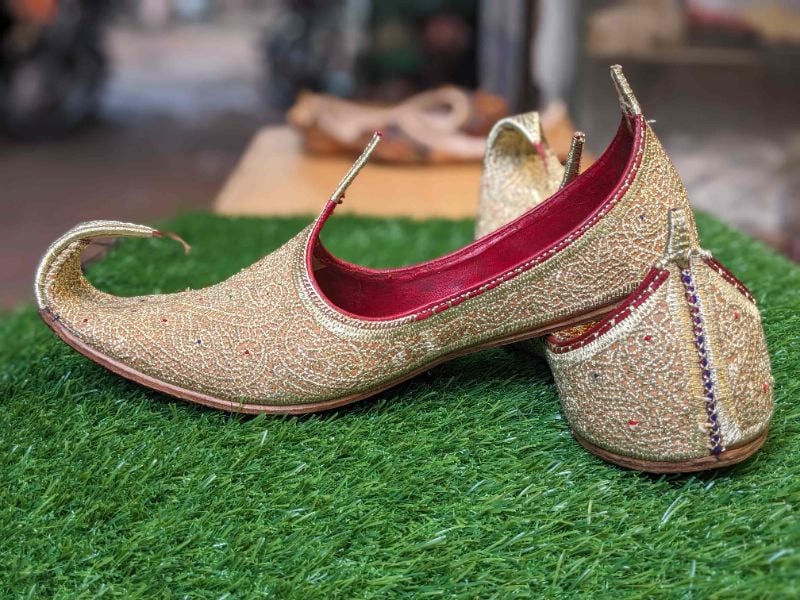 Basir Raaj - Premium Handcrafted Traditional Men's Khussa | Royal Pakistani Wedding Shoes