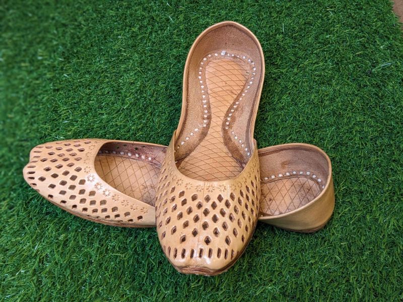 Punjab Virsa - Elegant Handcrafted Women's Khussa | Traditional Pakistani Cultural Shoes