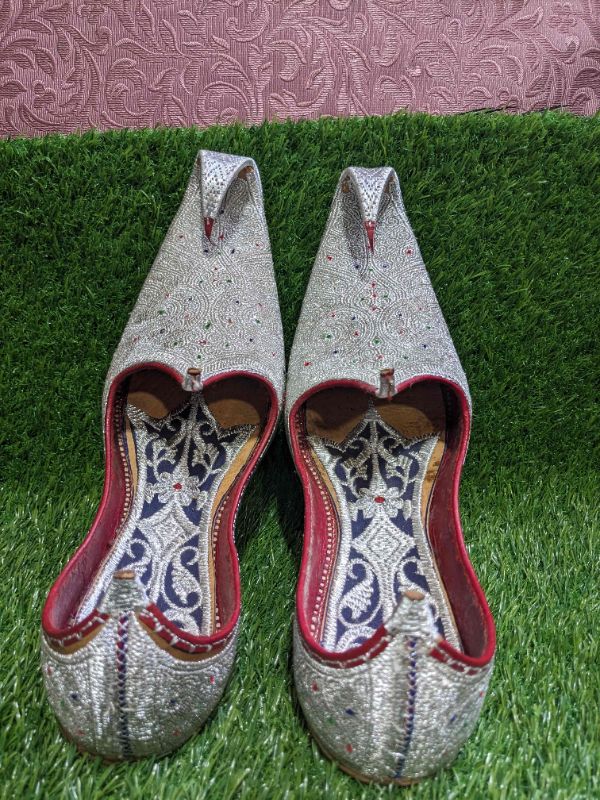 Shehanshah Silver - Royal Handcrafted Tilla Khussa for Men | Silver Embroidered Wedding Shoes