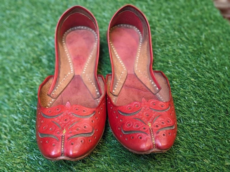 Gul-e-Punjab - Elegant Handcrafted Women's Khussa | Traditional Pakistani Bridal Shoes