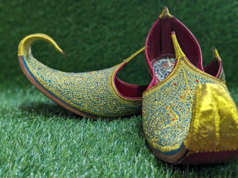 Basirpur Virsa - Traditional Handcrafted Khussa | Authentic Pakistani Cultural Footwear