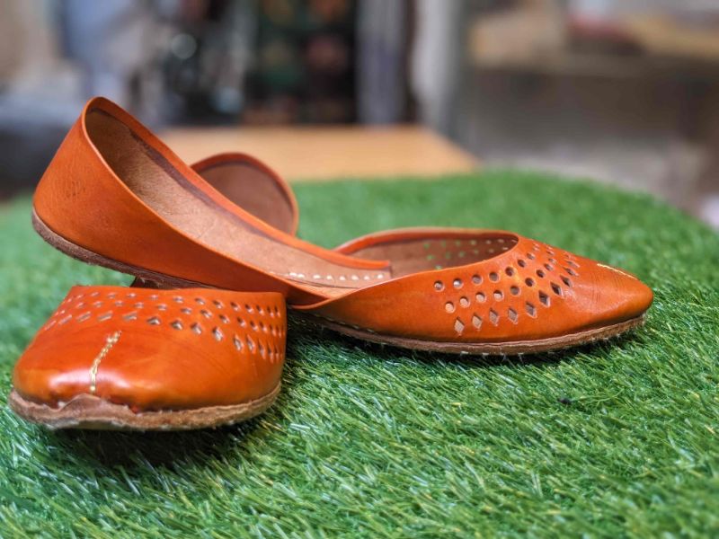 Mehr-o-Wafa - Premium Handcrafted Leather Women's Khussa | Elegant Pakistani Bridal Shoes