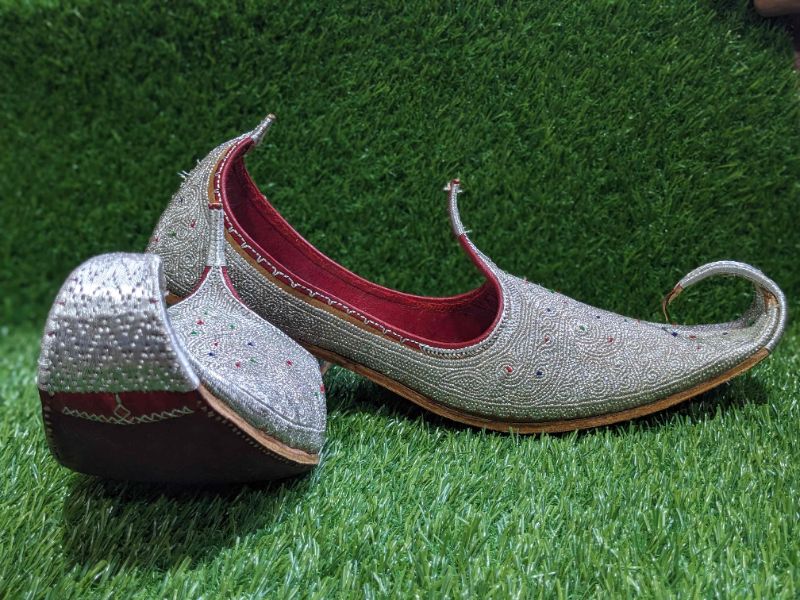 Shehanshah Silver - Royal Handcrafted Tilla Khussa for Men | Silver Embroidered Wedding Shoes