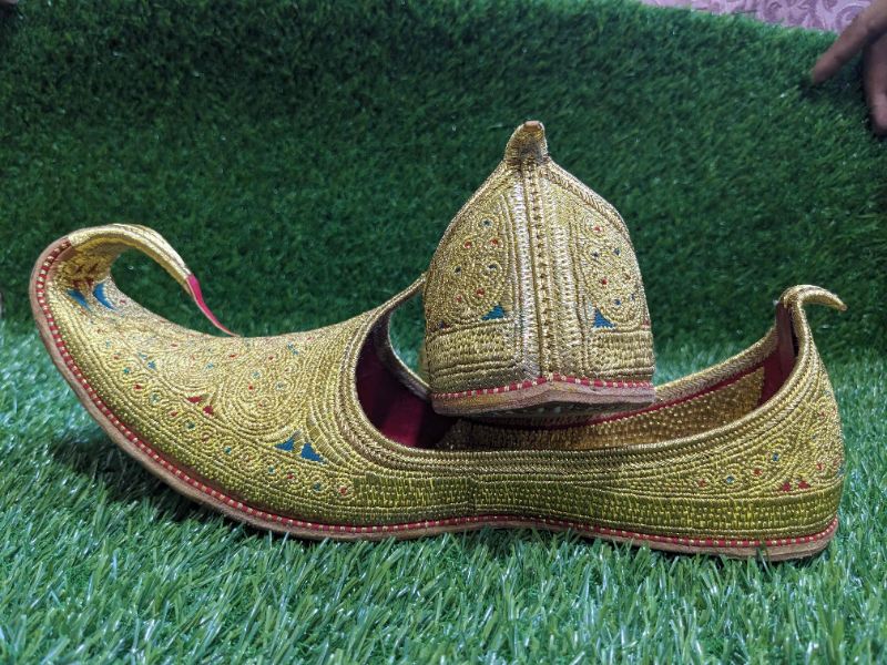 Sultan-e-Basirpur Golden Tilla - Royal Handcrafted Men's Khussa | Gold Embroidered Wedding Shoes