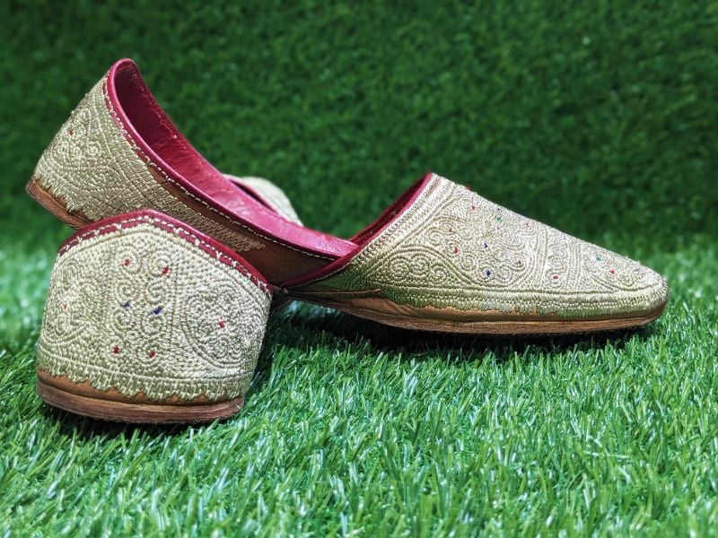 Khandaani King Tila - Royal Handcrafted Premium Men's Khussa | Tilla Embroidered Wedding Shoes