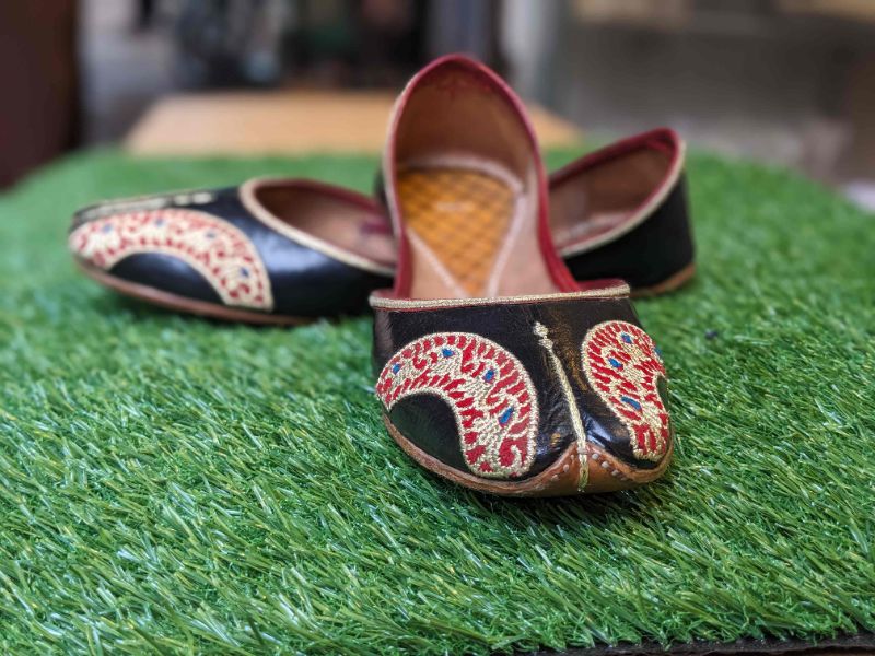 Heritage Black - Premium Elegant Handcrafted Women's Khussa | Classic Pakistani Bridal Footwear