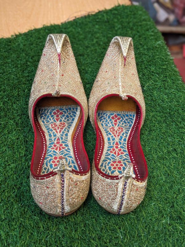 Basir Raaj - Premium Handcrafted Traditional Men's Khussa | Royal Pakistani Wedding Shoes