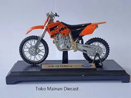 Miniatur Motor Cross Kayu