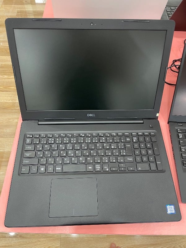 Laptop Dell Latitude 3590