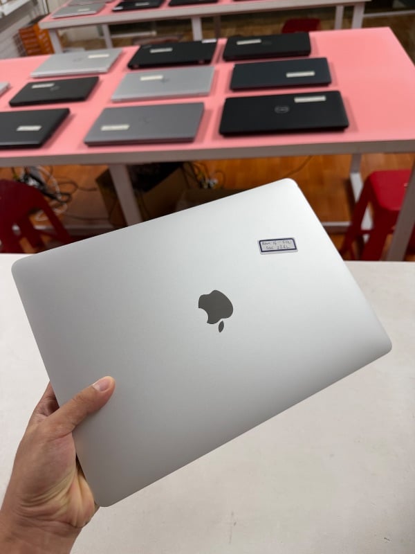 Macbook Pro M2