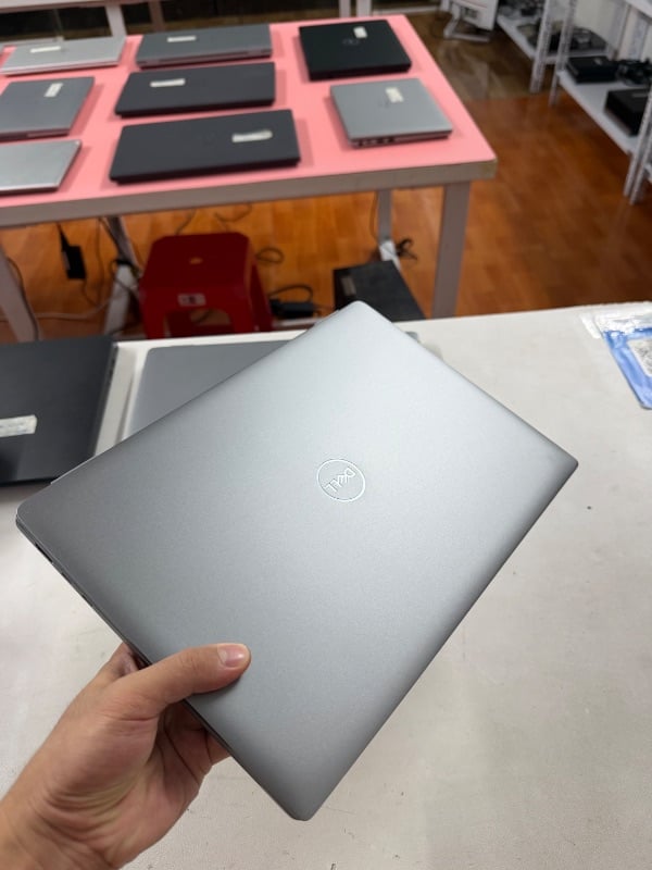 Dell Latitude 7340