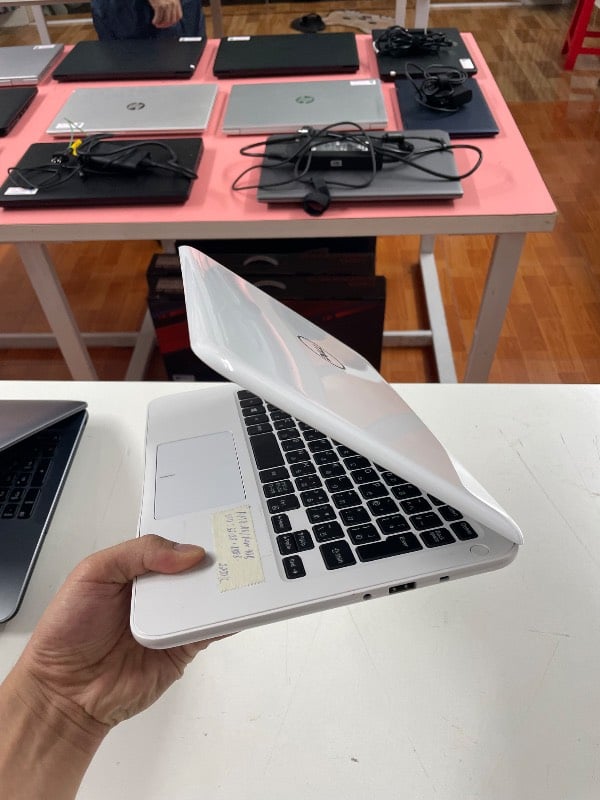 Laptop Dell Inspirion 11