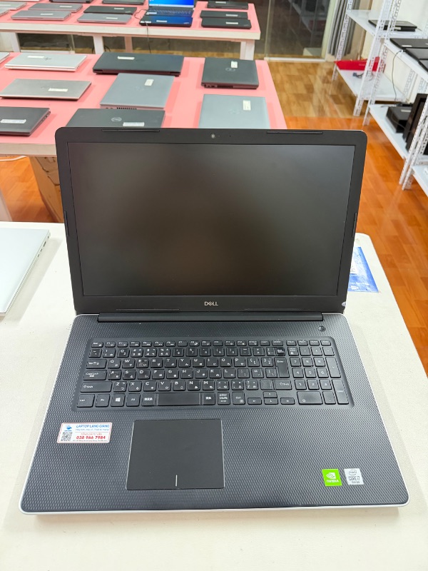 Dell Inspirion 17 VGA