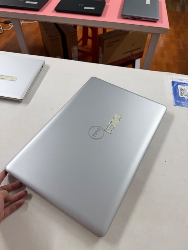 Dell Inspirion 17 VGA