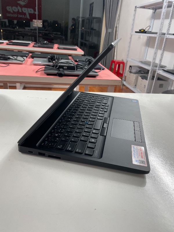 Laptop Dell Latitude 5580