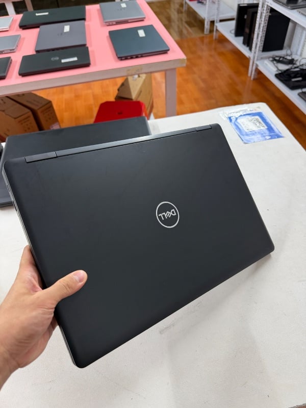 Dell Latitude 5590