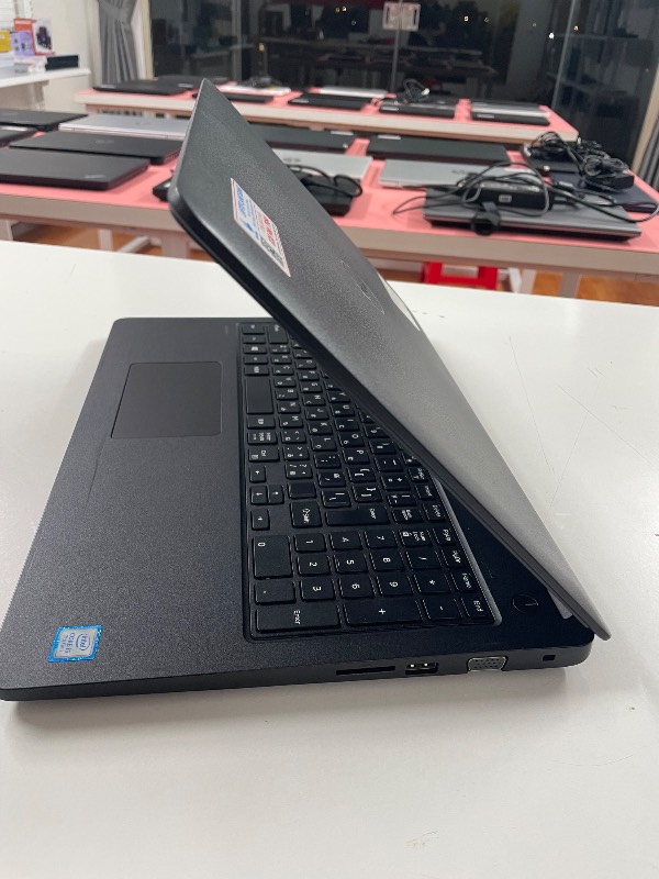 Laptop Dell Latitude 3580 2