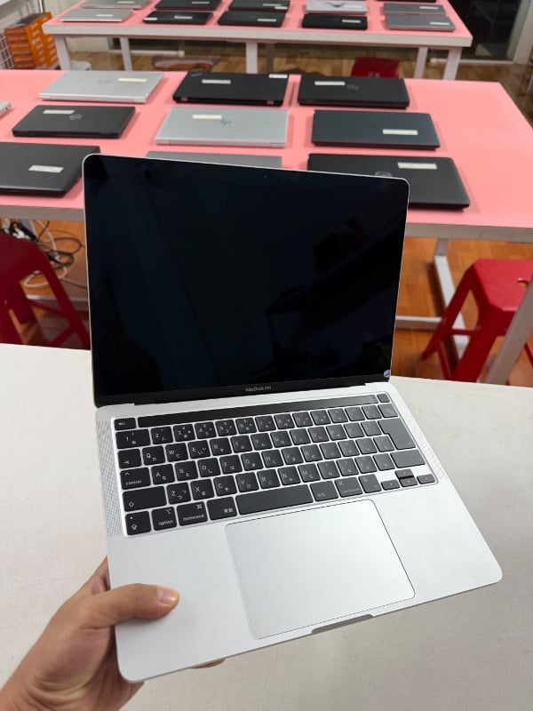 Macbook Pro M2