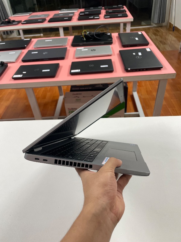 Laptop Dell Latitude 5520