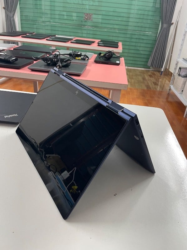 Laptop HP Elite Dragon Fly