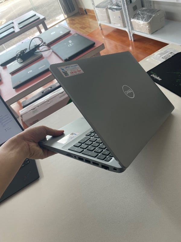 Laptop Dell Latitude 5511