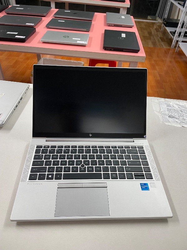 HP Elitebook 840g8