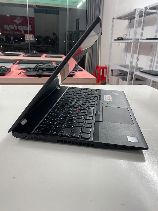 Thinkpad Workstation P52S
