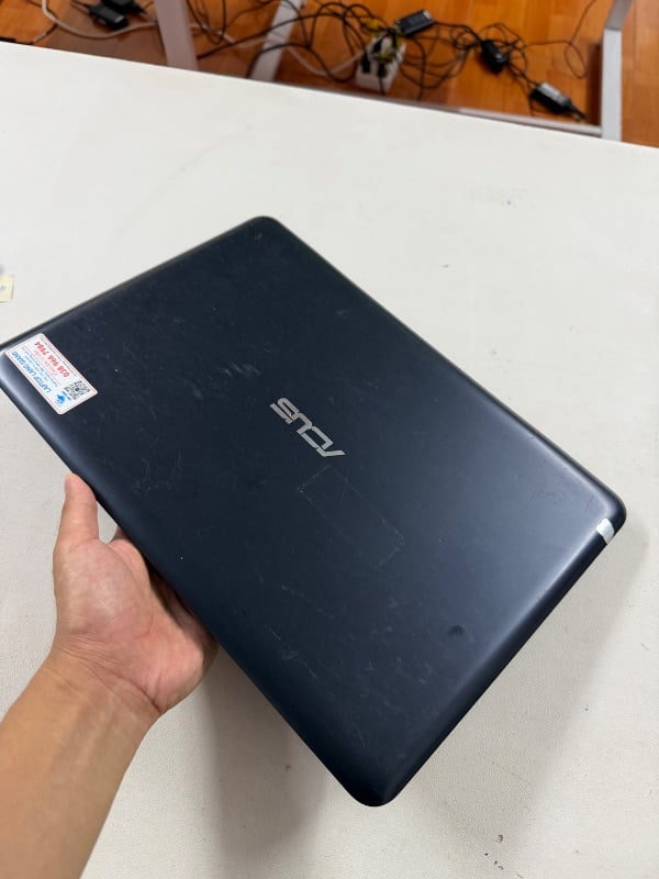 Asus văn phòng