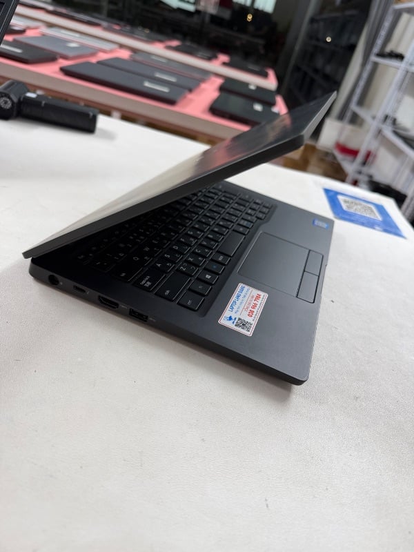 Dell Latitude 7300
