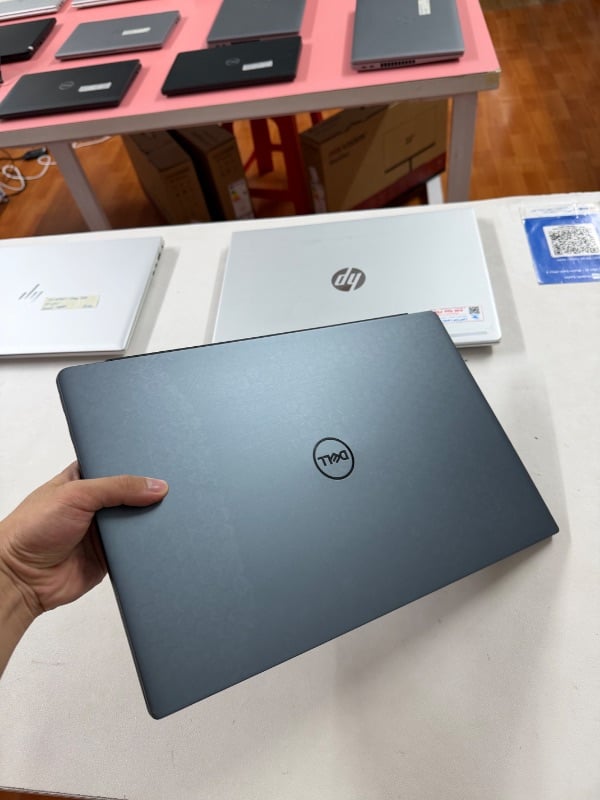 Dell Vostro 5590