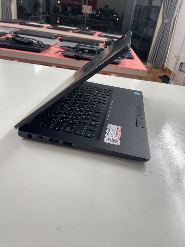 Laptop Dell Latitude 5300