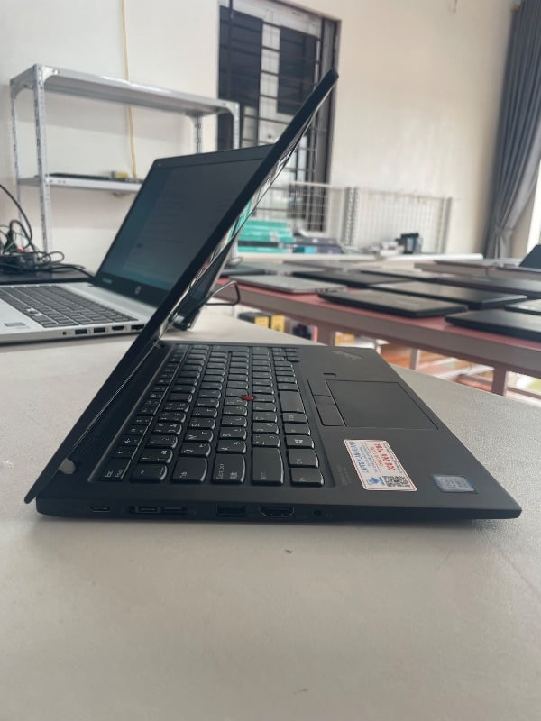 Thinkpad X1 Carbon Gen 7