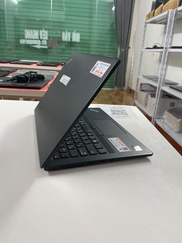 Thinkpad A285