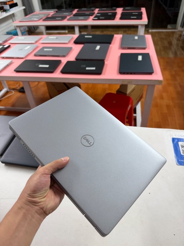 Dell Latitude 5310 I3