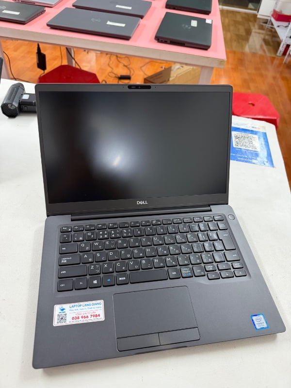 Dell Latitude 7300