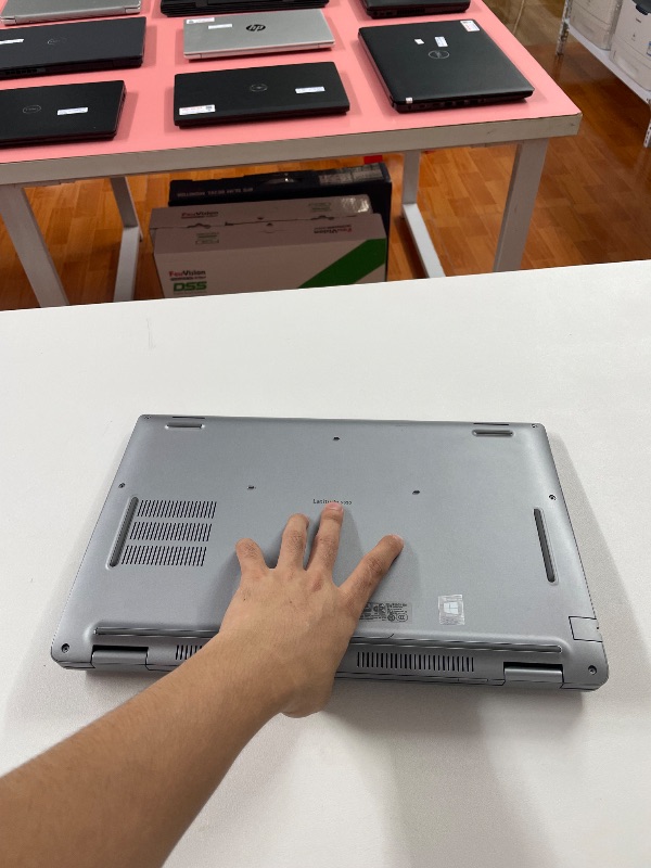 Laptop Dell Latitude 5520