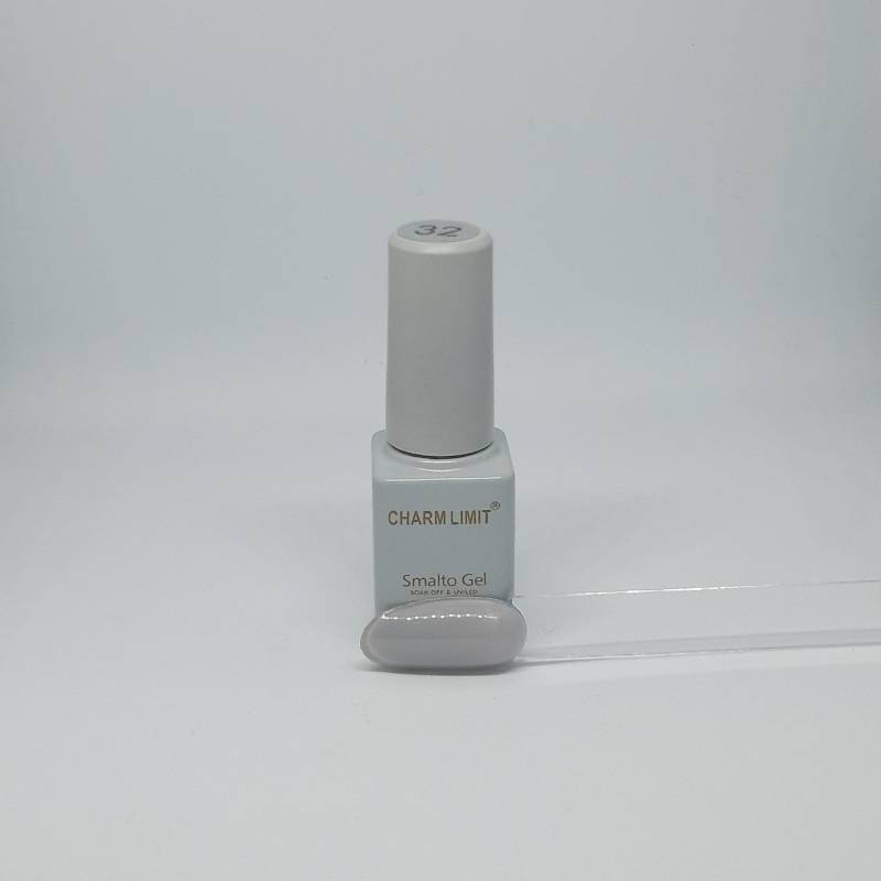 ESMALTE SEMIPERMANENTE 
CHARM LIMIT 32