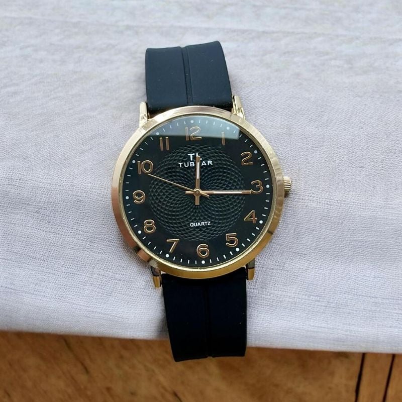 MANS MOVEMENT QUARTZ WATCH