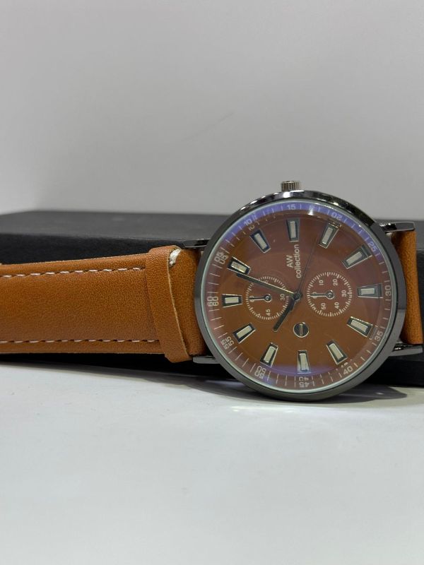 MANS LEATHER WATCH