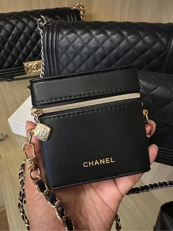 Chanel Novelty GWP Lipstick Bag/ Wallet on Chain
