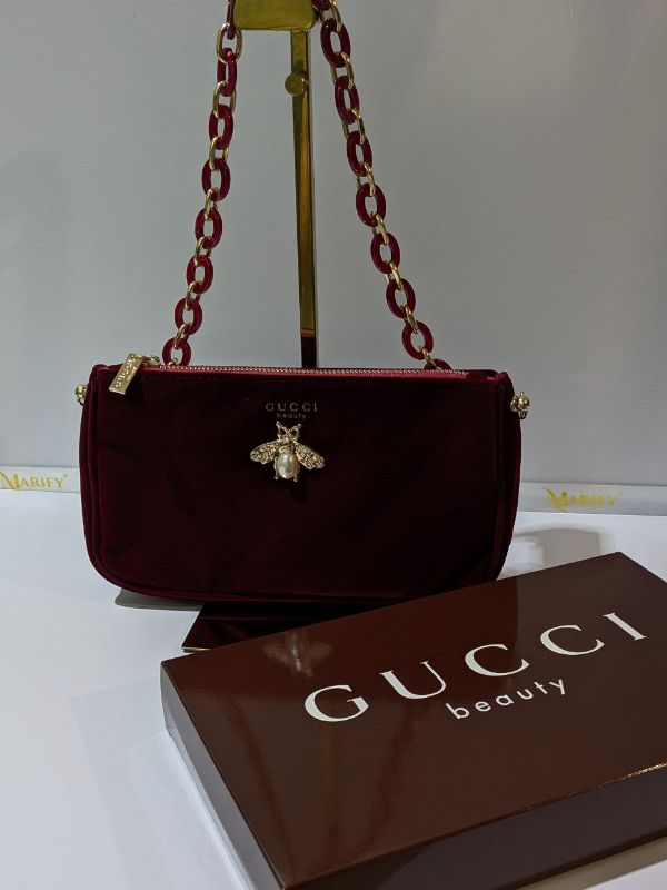 Gucci Shoulder Bag Red