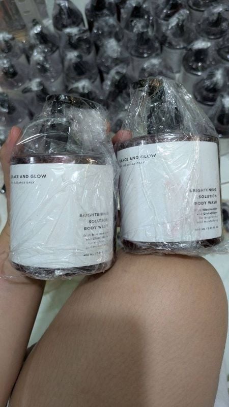 Grace and Glow body wash 400ml