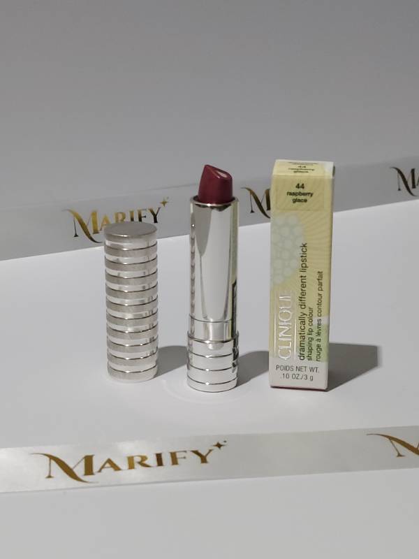 Clinique Dramatically Different™ Lipstick Shaping Lip Colour